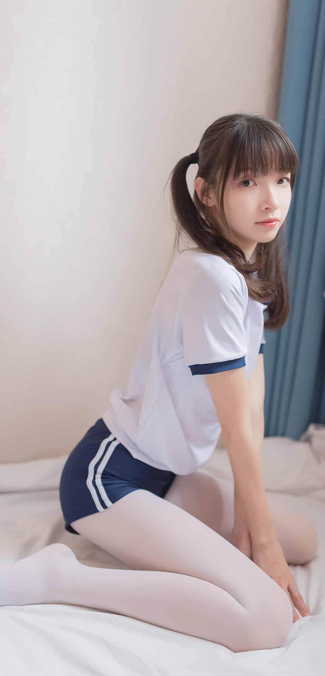 http://hefollo.com/手机端-美女图片/美女图片9分区/5cc1051ee7bce75e6bd845b7.jpg