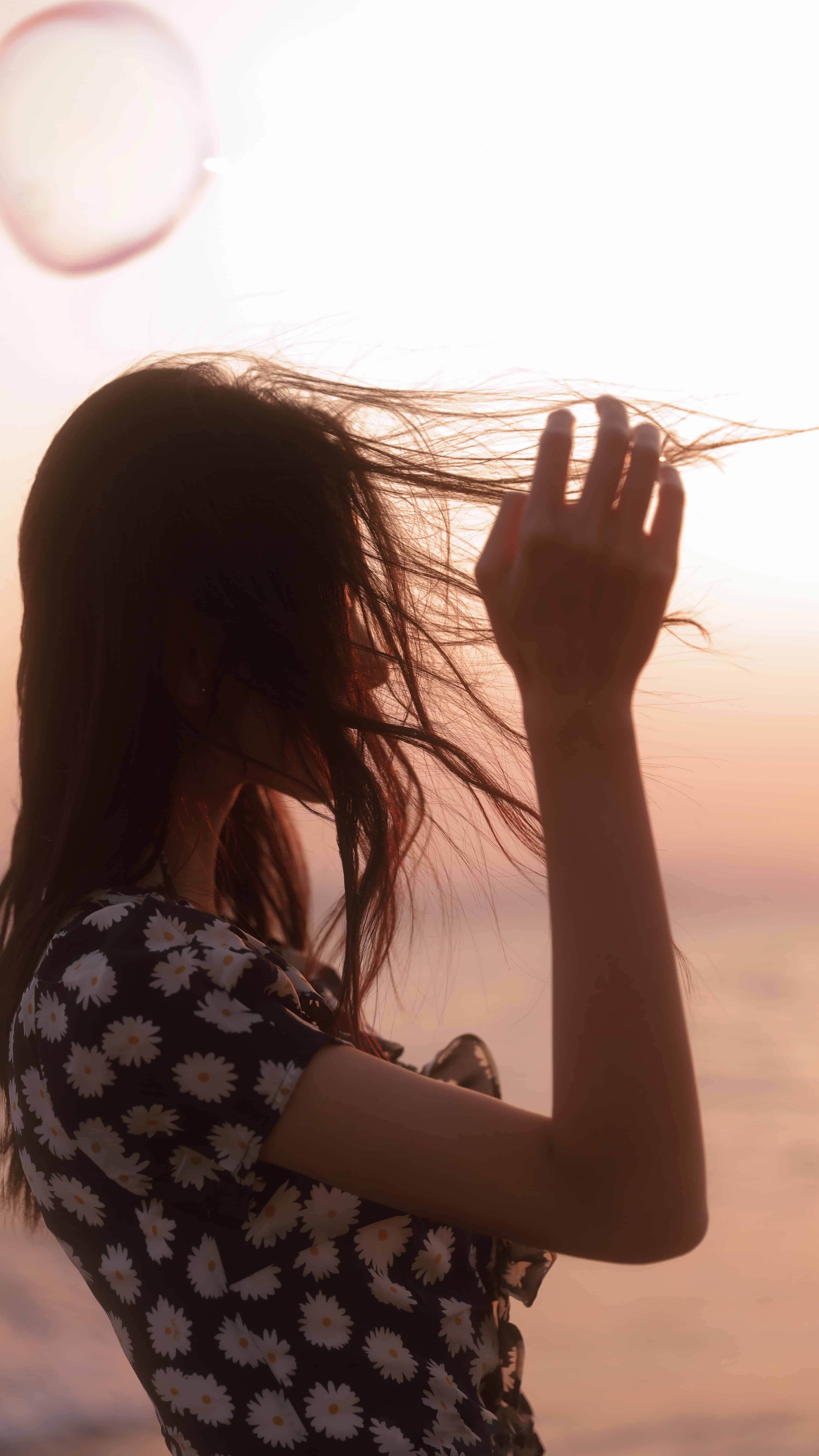 描写夏天温柔坚定的朋友圈浪漫句子_浪漫夏天朋友圈说说